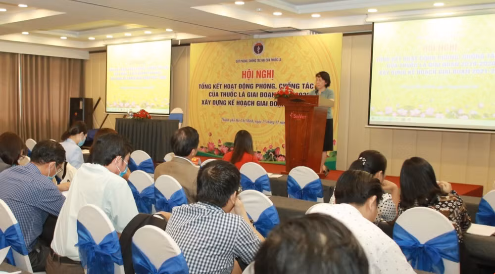 Đề xuất tăng thuế, siết chặt quản lý sản phẩm thuốc lá thế hệ mới ảnh 1