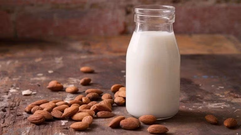 Mối liên hệ giữa đường, chất béo, cafein, alcon... và làn da mụn nám ảnh 3