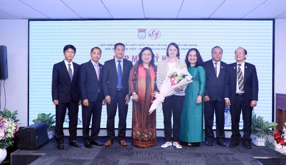 Thắt chặt quan hệ giữa nhân dân hai nước Việt Nam và Pháp ảnh 2