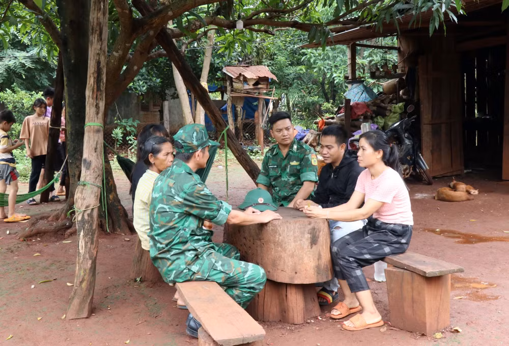 Ngăn nạn mua bán người qua biên giới: Bẫy 'việc nhẹ, lương cao' ảnh 1