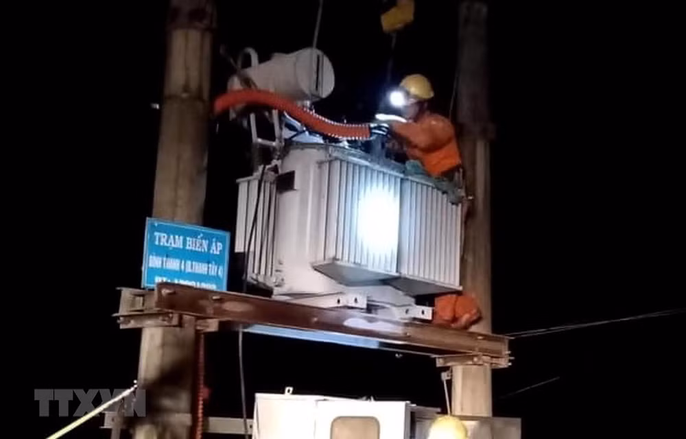 Ngành điện Việt Nam chủ động ứng phó với thiên tai, giảm thiệt hại ảnh 3
