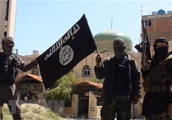 IS có thể mang hàng trăm triệu USD chạy trốn khỏi Syria ảnh 1