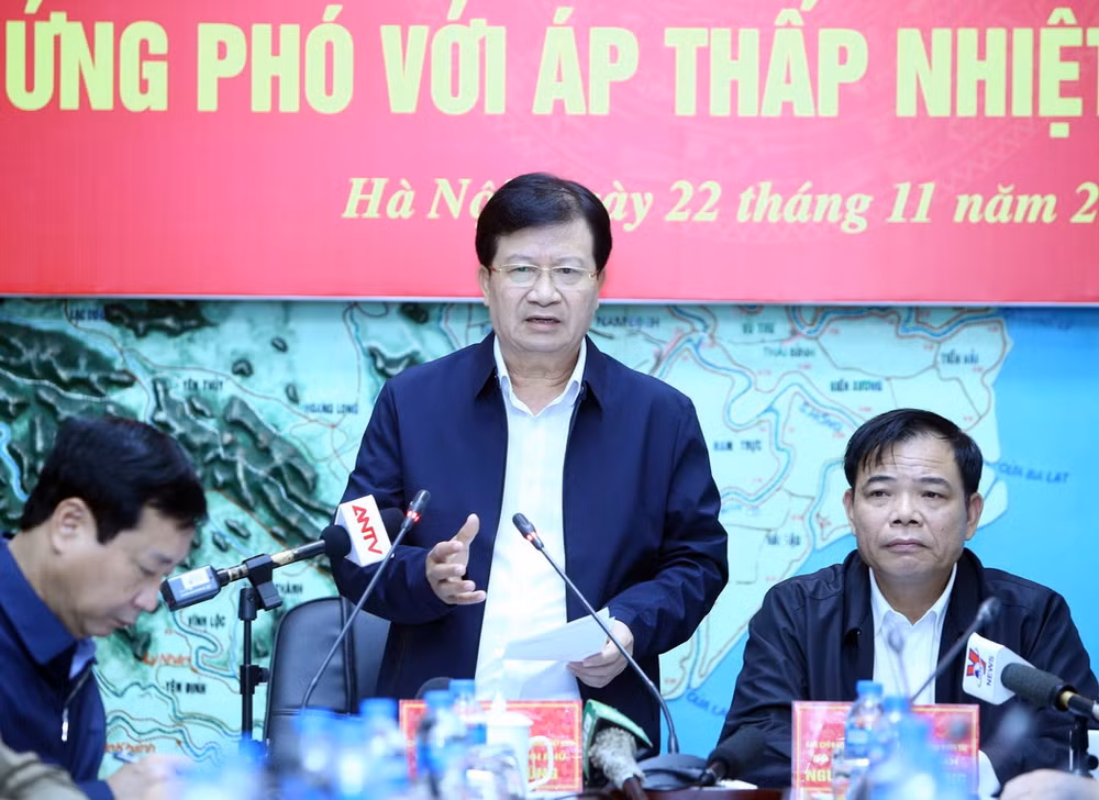 Rà soát phương án ứng phó với áp thấp nhiệt đới có thể mạnh thành bão ảnh 1