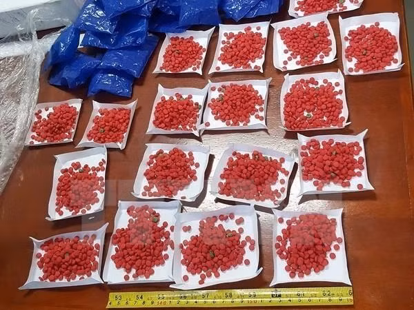 Bắt hai đối tượng vận chuyển và mua bán trái phép ma túy ở Sơn La ảnh 1