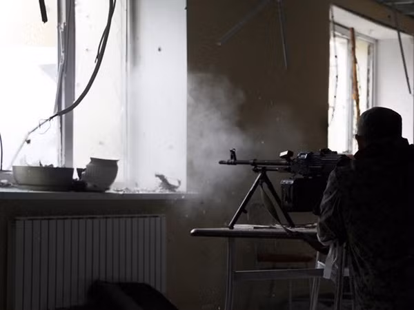 Đàm phán hòa bình giữa chính phủ Ukraine và phe ly khai đổ vỡ ảnh 1