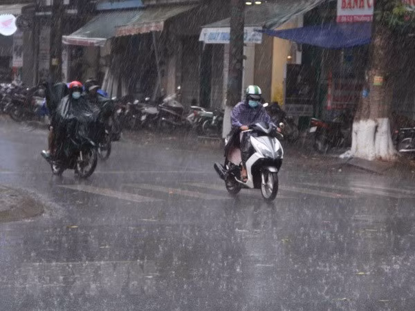 Mưa dông diện rộng ở Bắc Bộ, Bắc Trung Bộ từ chiều tối 16/2 ảnh 1