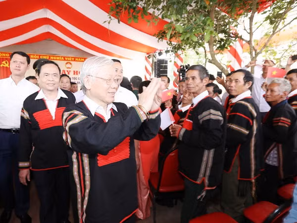 Tổng Bí thư, Chủ tịch nước dự Ngày hội Đại đoàn kết tại Đắk Lắk ảnh 1