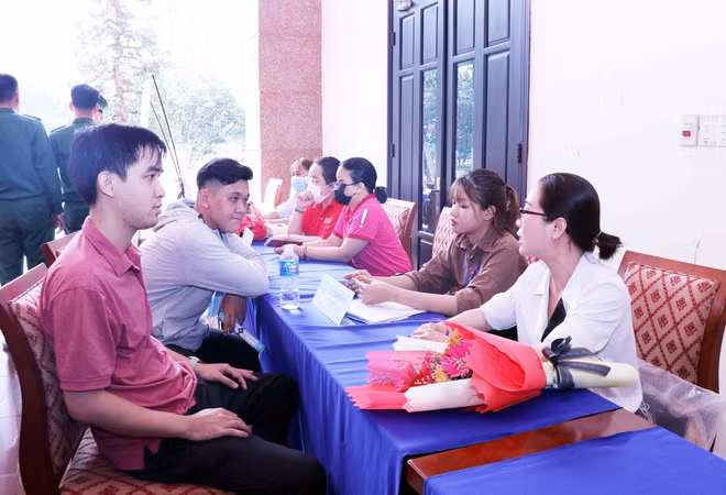 TP.HCM: Cần 136.000 đến 150.000 chỗ làm việc từ nay đến cuối năm ảnh 1
