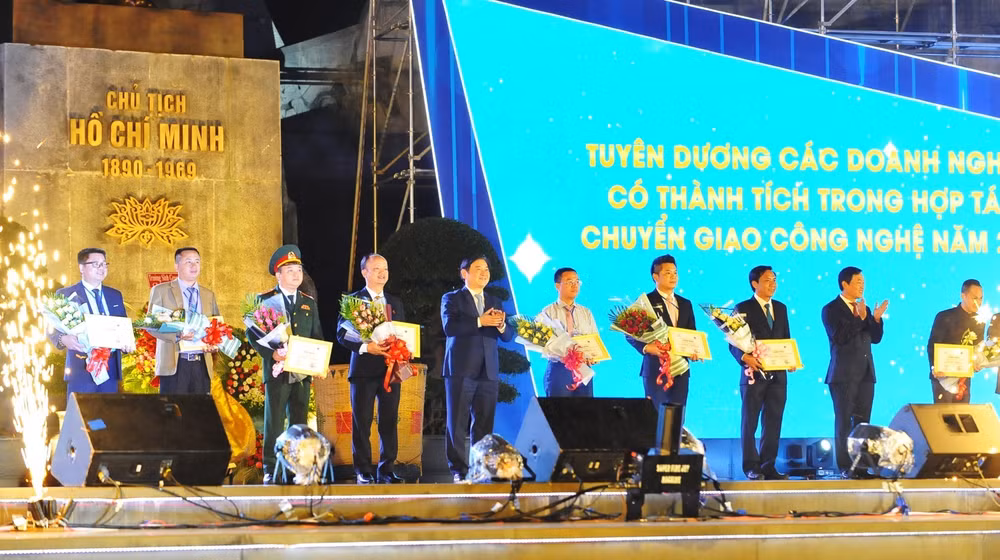 Khoa học-công nghệ là động lực then chốt phát triển kinh tế-xã hội ảnh 1