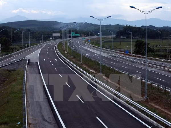 Bộ Tài chính: Khó khả thi huy động nguồn lực cho cao tốc Bắc-Nam ảnh 1
