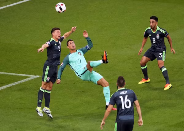 Đội tuyển Pháp vẫn loay hoay tìm cách "khóa" mũi nhọn Ronaldo ảnh 1