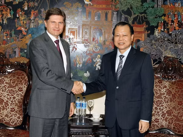 Phó Thủ tướng Vũ Văn Ninh tiếp Chủ tịch ngân hàng JP Morgan ảnh 1
