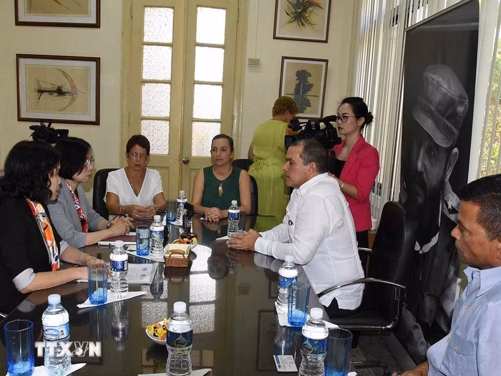 Thông tấn xã Việt Nam và Prensa Latina tiếp tục tăng cường hợp tác ảnh 1