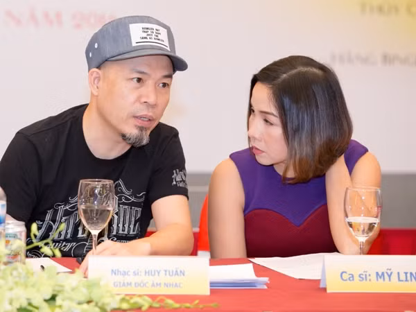 Mỹ Linh hát rock cùng Ngũ cung trong “Countdown Party 2017” ảnh 2