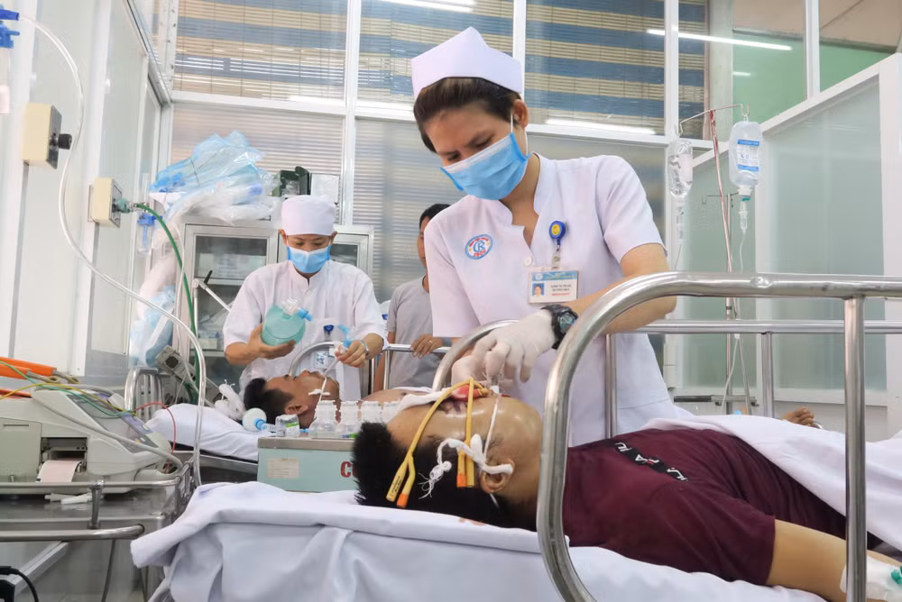 Séc muốn tiếp nhận điều dưỡng viên, y, bác sỹ của Việt Nam ảnh 1