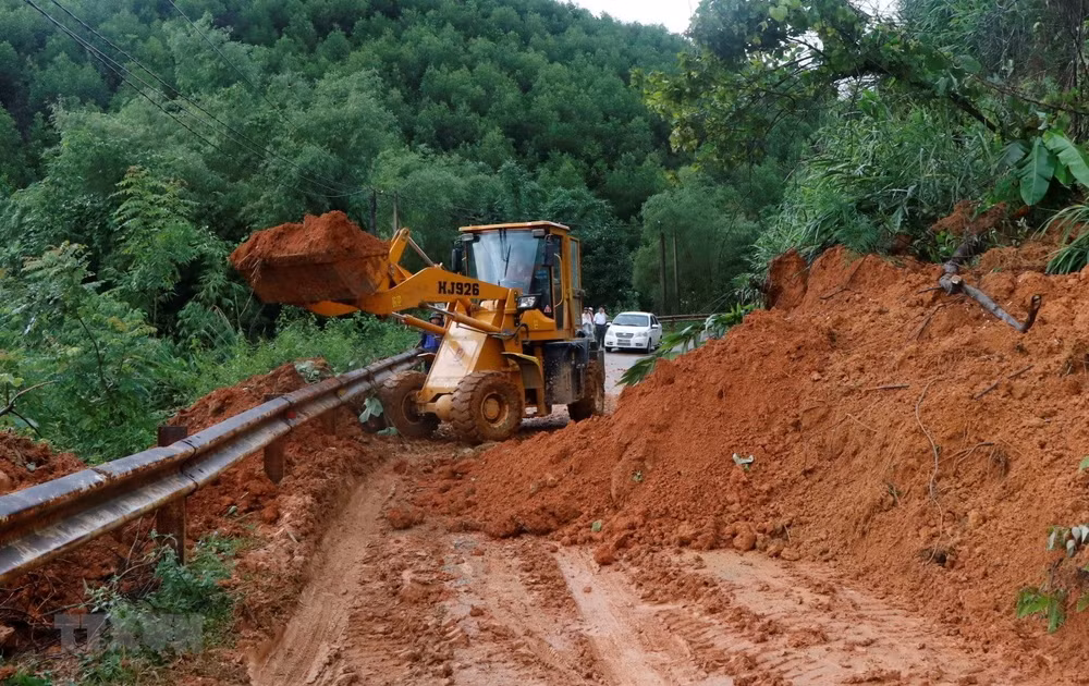 Bắc Bộ, Thanh Hóa, Nghệ An mưa to, đề phòng lũ quét và sạt lở đất ảnh 1