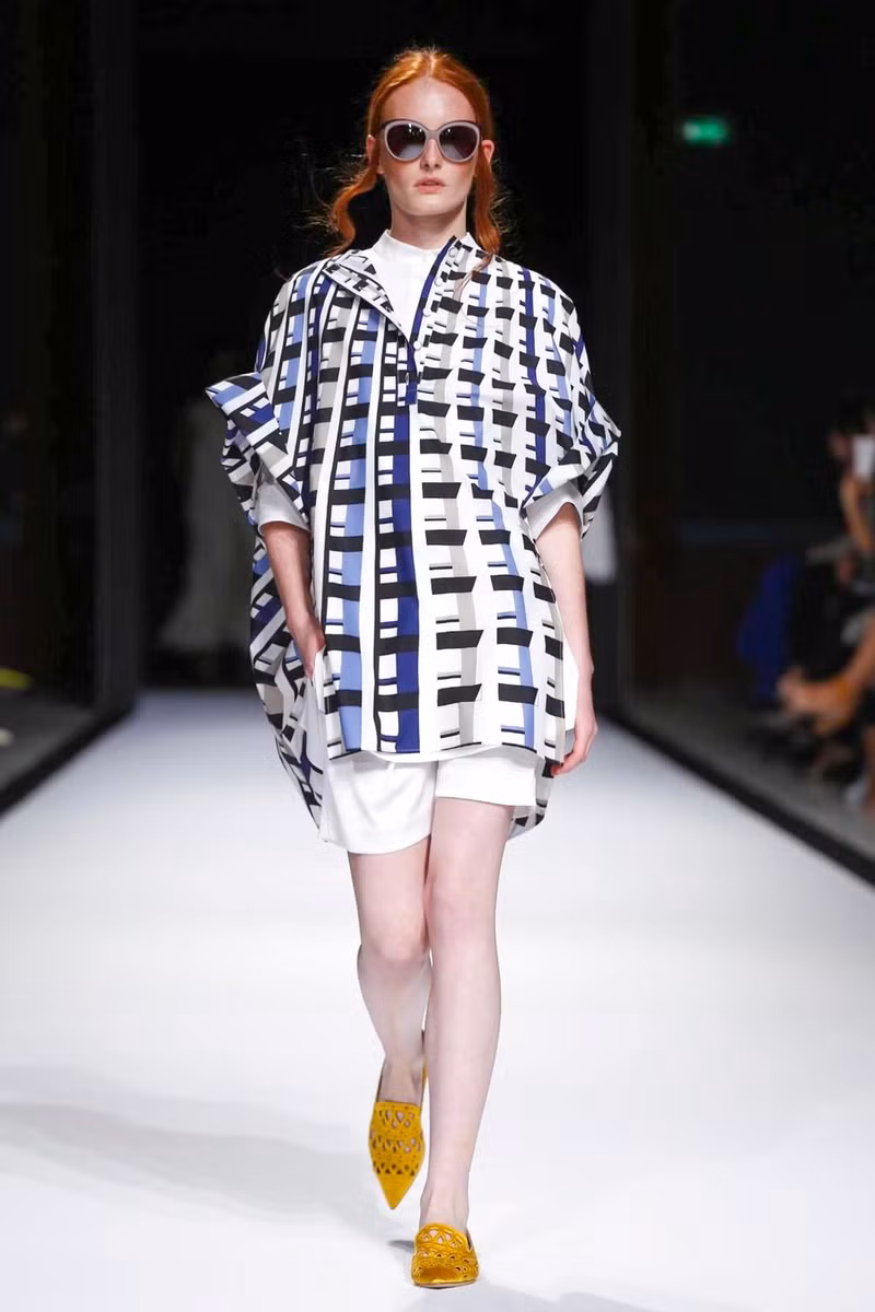 Kha Mỹ Vân sải bước đầy kiêu hãnh trên sàn diễn Paris Fashion Week ảnh 9