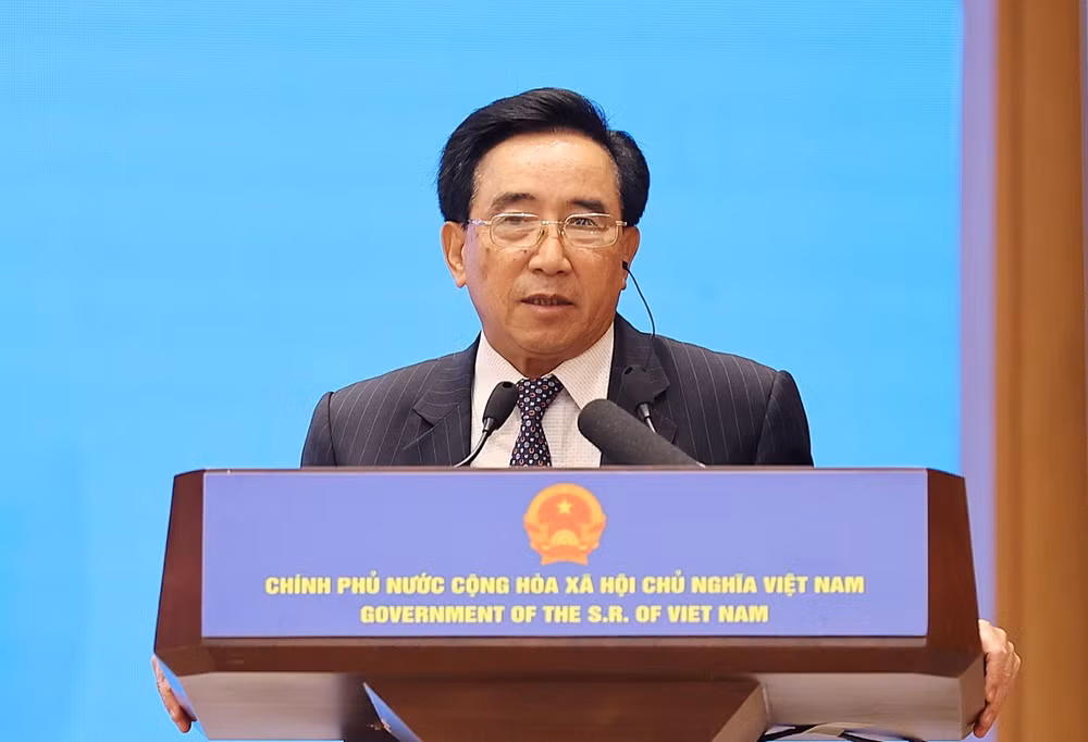 Thủ tướng Lào kết thúc tốt đẹp chuyến thăm chính thức Việt Nam ảnh 1