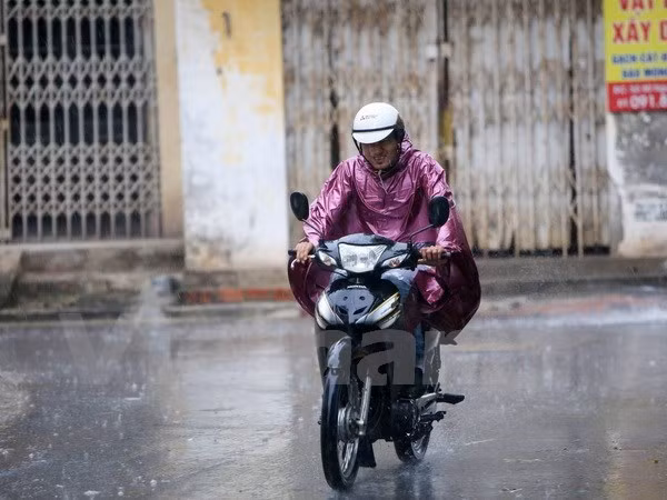 Mưa ở miền Bắc mở rộng dần, tăng thêm về chiều tối và đêm ảnh 1