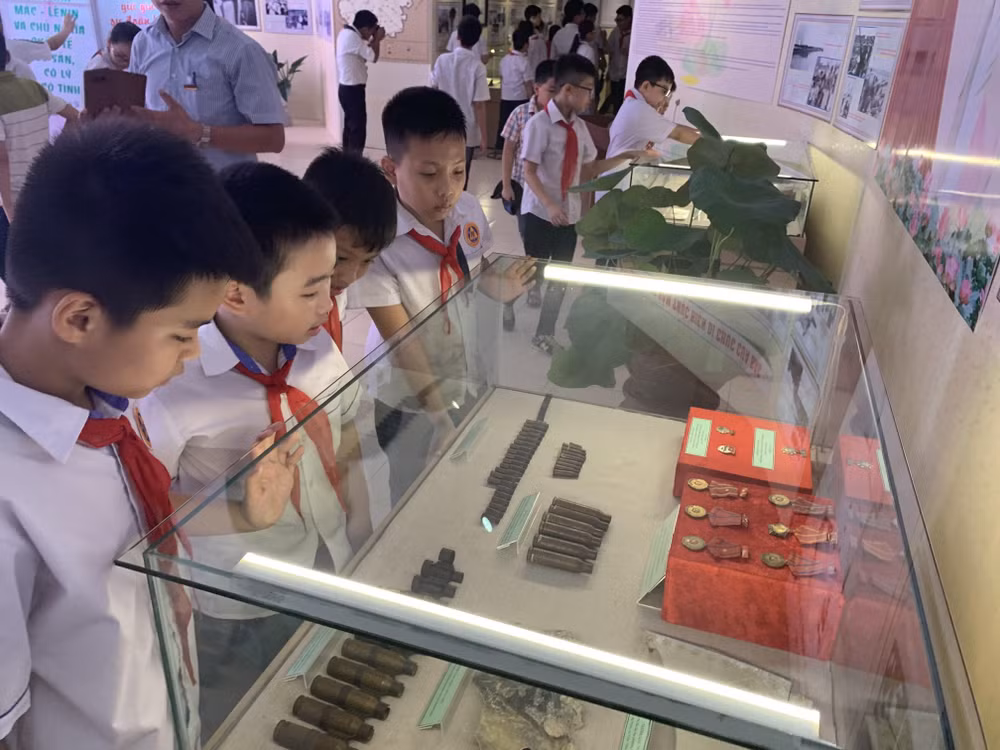 Hải Dương: Trưng bày 300 hiện vật về thực hiện Di chúc Bác Hồ ảnh 2
