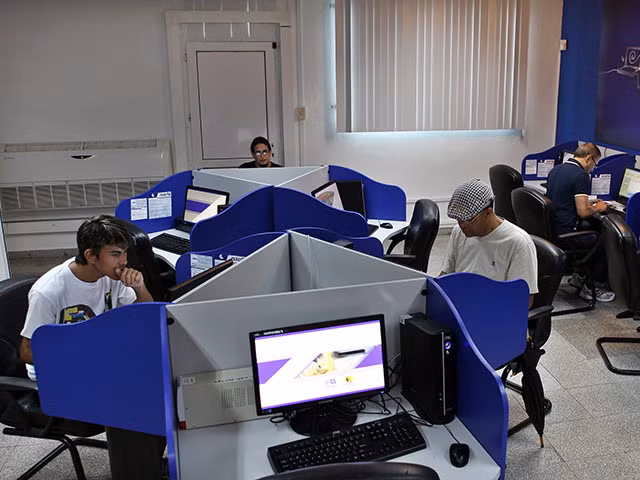 Cuba tăng nhanh số lượng cơ sở truy cập Internet công cộng ảnh 1