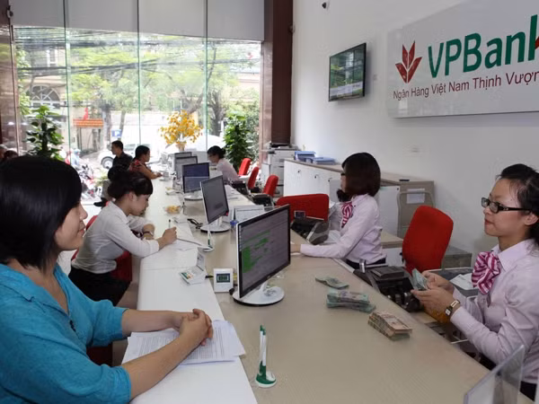 Doanh nghiệp vừa và nhỏ vay vốn tại VPBank được ưu đãi lãi suất ảnh 1