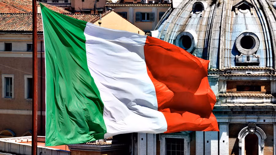 Cử tri Italy đi bỏ phiếu bầu cử chính quyền địa phương ảnh 1