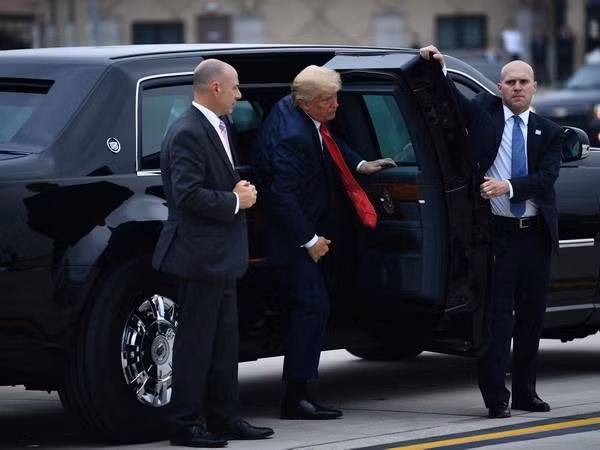 Sau cuộc gặp lịch sử, Tổng thống Mỹ Donald Trump rời Hàn Quốc ảnh 2