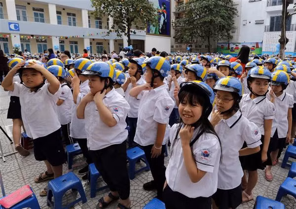 Nâng cao hiệu quả đội mũ bảo hiểm ở trẻ em năm 2018 ảnh 1