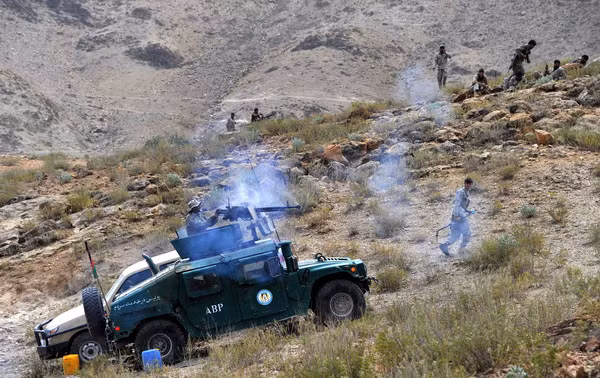 Taliban chặt đầu 12 thành viên gia đình cảnh sát Afghanistan ảnh 1