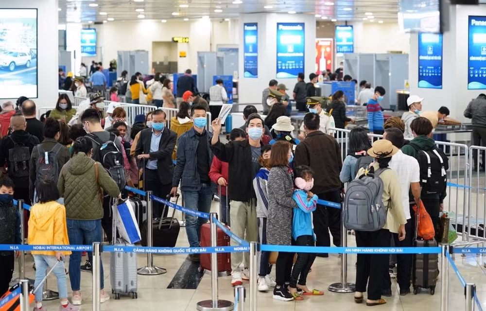 Bộ Giao thông Vận tải yêu cầu hành khách vẫn phải đeo khẩu trang ảnh 1