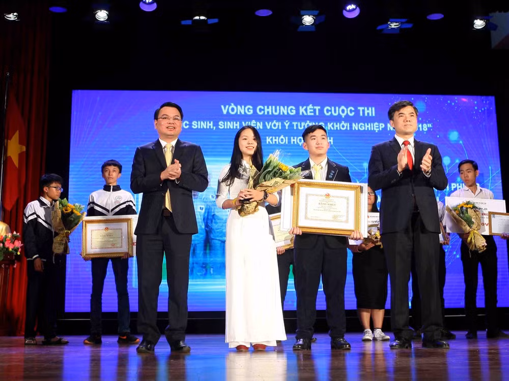 Trao giải cuộc thi Học sinh, sinh viên với ý tưởng khởi nghiệp ảnh 1