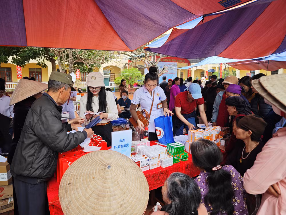 anh kham 3.jpg