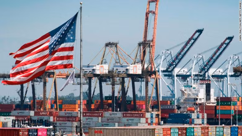 Bộ Thương mại Mỹ điều chỉnh nâng tăng trưởng GDP quý 3 ảnh 1
