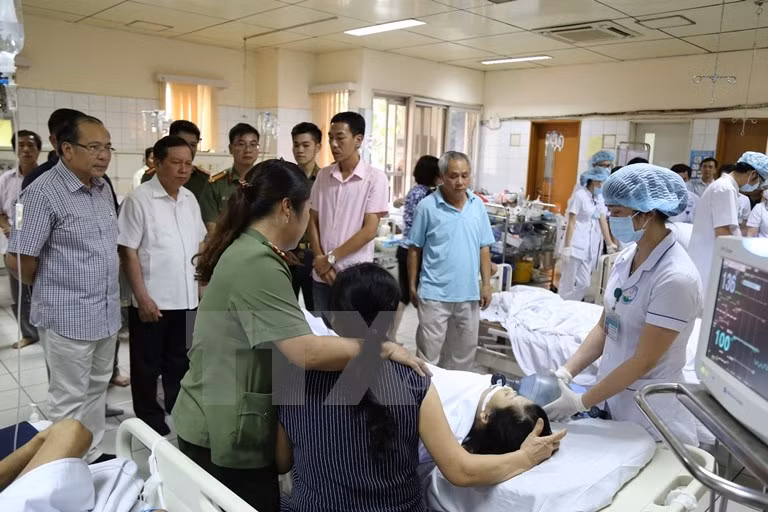Tạm đình chỉ công tác Giám đốc Bệnh viện Đa khoa tỉnh Hòa Bình ảnh 1