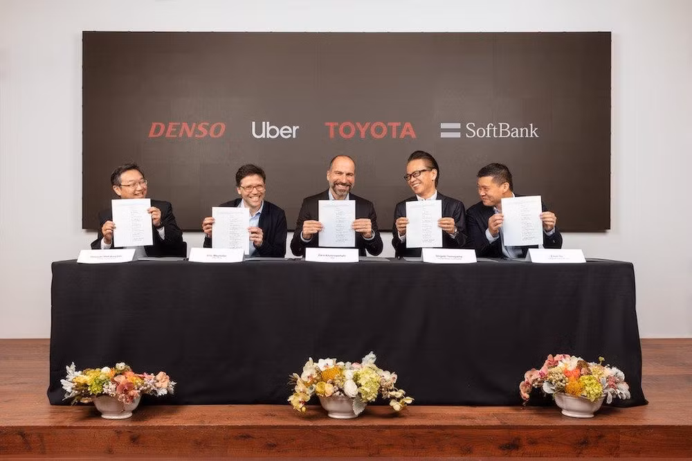 Uber được rót thêm 1 tỷ USD phát triển các dịch vụ chia sẻ xe tự lái ảnh 1
