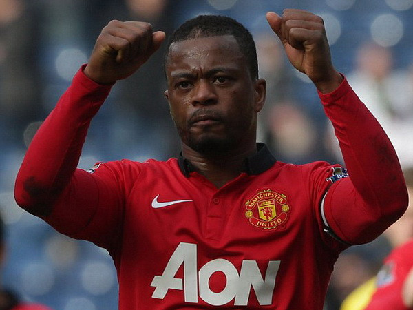 Patrice Evra chính thức nói lời chia tay Manchester United | Vietnam+  (VietnamPlus)