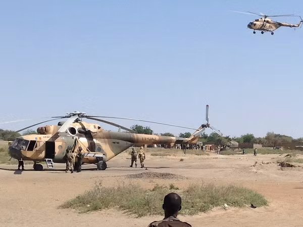 Nigeria cam kết tiêu diệt phiến quân Boko Haram trước bầu cử ảnh 1