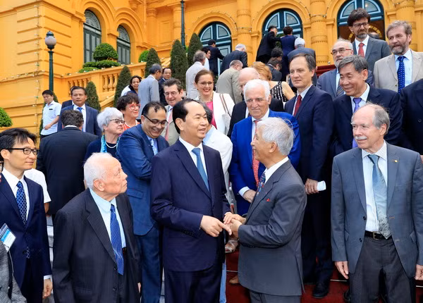 Gặp mặt các nhà khoa học dự Hội thảo Khoa học để phát triển ảnh 2
