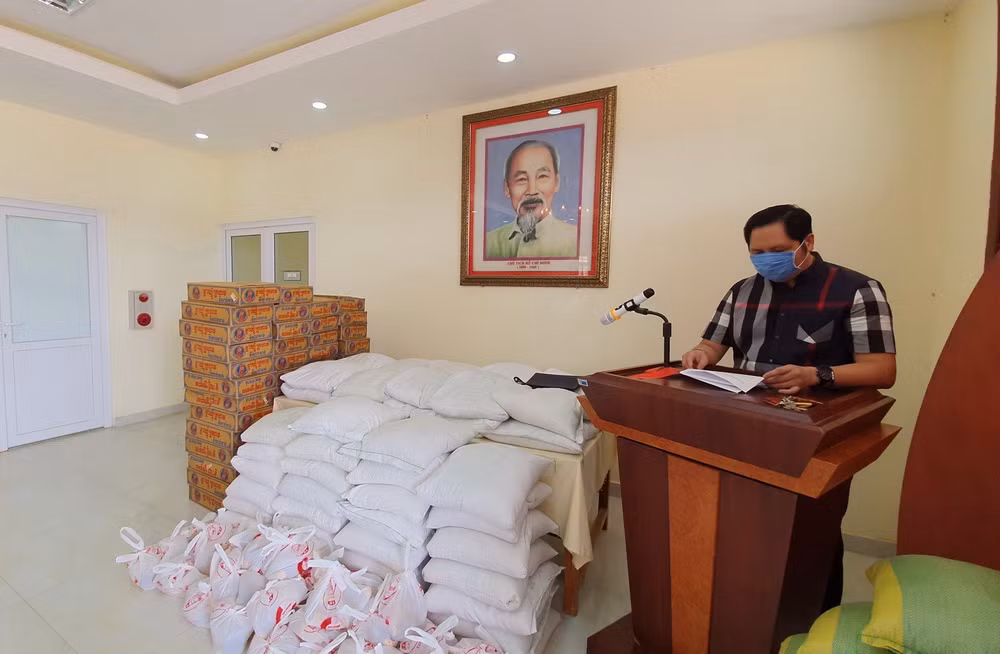 Ấm áp nghĩa tình đồng bào người Campuchia gốc Việt ở Preah Sihanouk ảnh 2