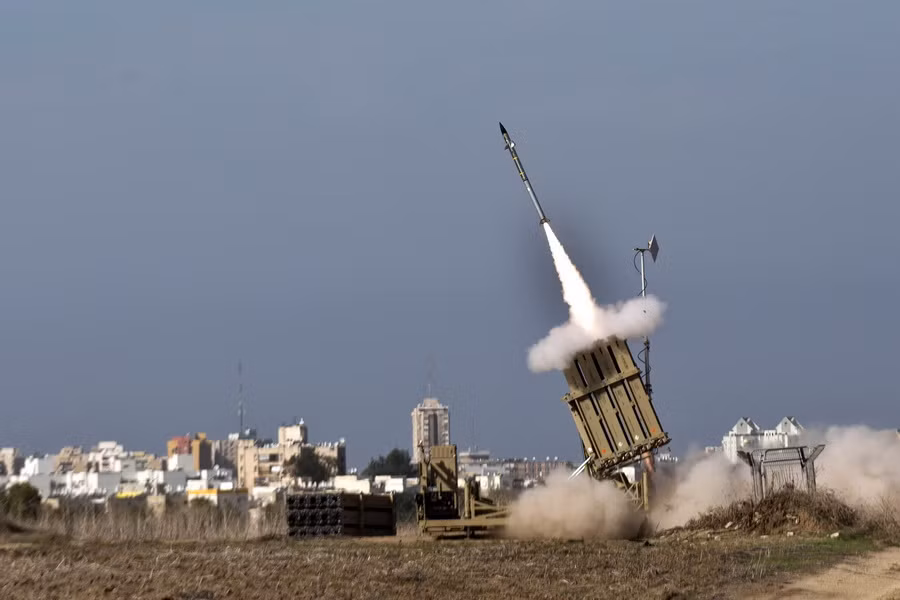 Thêm hai quả tên lửa được phóng từ khu vực Dải Gaza vào Israel ảnh 1