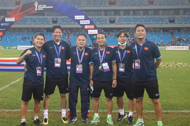 HLV Đinh Thế Nam: ‘Cảm ơn cầu thủ U23 Việt Nam với tinh thần quả cảm’ ảnh 1