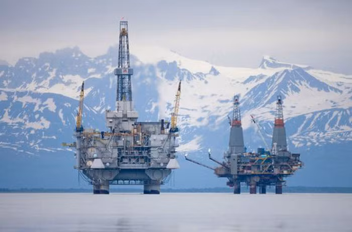 Mỹ cấm khoan thăm dò dầu khí ngoài khơi Alaska và Đại Tây Dương ảnh 1