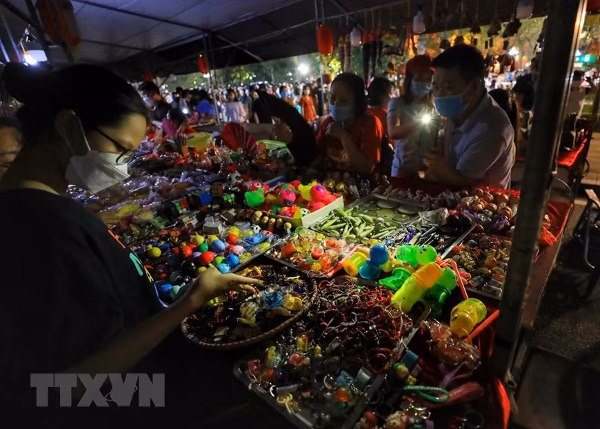 Giờ Trái đất: Lan toả thông điệp ‘Tiết kiệm điện-Thành thói quen’ ảnh 1