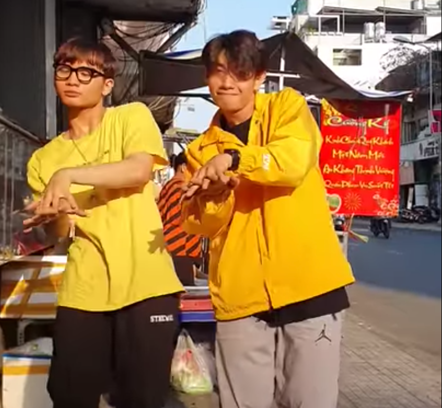 ‘Ghen Cô vy’ và vũ điệu rửa tay: Giảm căng thẳng trong dịch COVID-19 ảnh 1