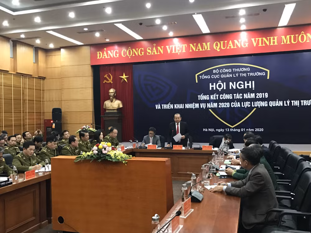 ''Đánh nhanh và mạnh vào mặt hàng, địa bàn trọng điểm về buôn lậu'' ảnh 1