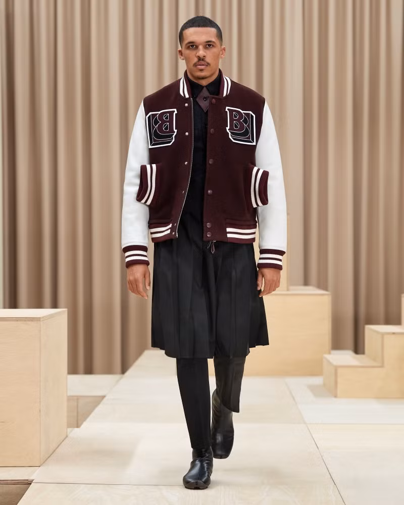 Burberry Thu Đông 2021 - Những sáng tạo thiết thực cho người mộng mơ ảnh 24