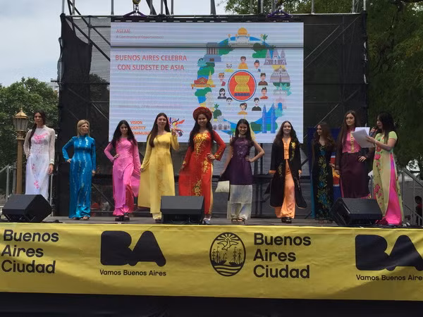 Quảng bá hình ảnh văn hóa các nước ASEAN tại Buenos Aires ảnh 2