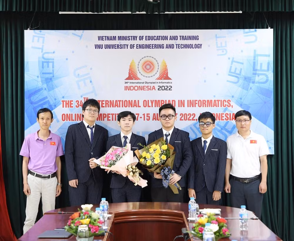Việt Nam đoạt huy chương vàng kỳ thi Olympic Tin học quốc tế 2022 ảnh 1