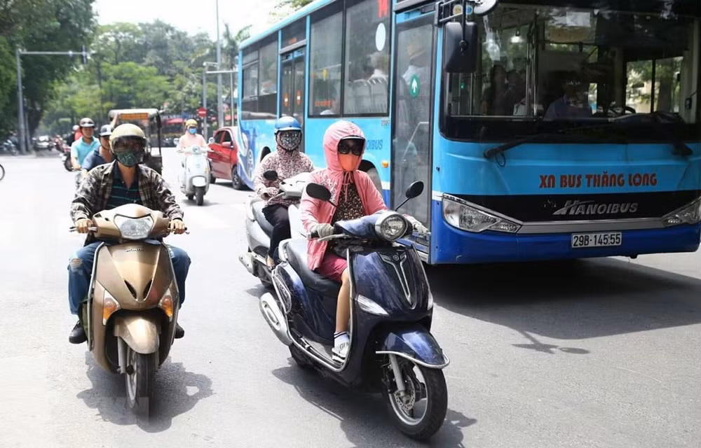 Bắc Bộ và Trung Bộ nắng nóng gay gắt trong nhiều ngày tới ảnh 1